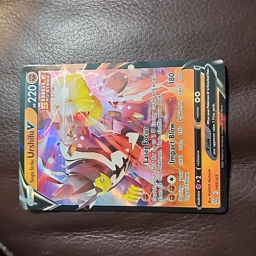 Single Strike Urshifu V Pokemon TCG Battle Styles Holo Foil Ultra Rare 085/163